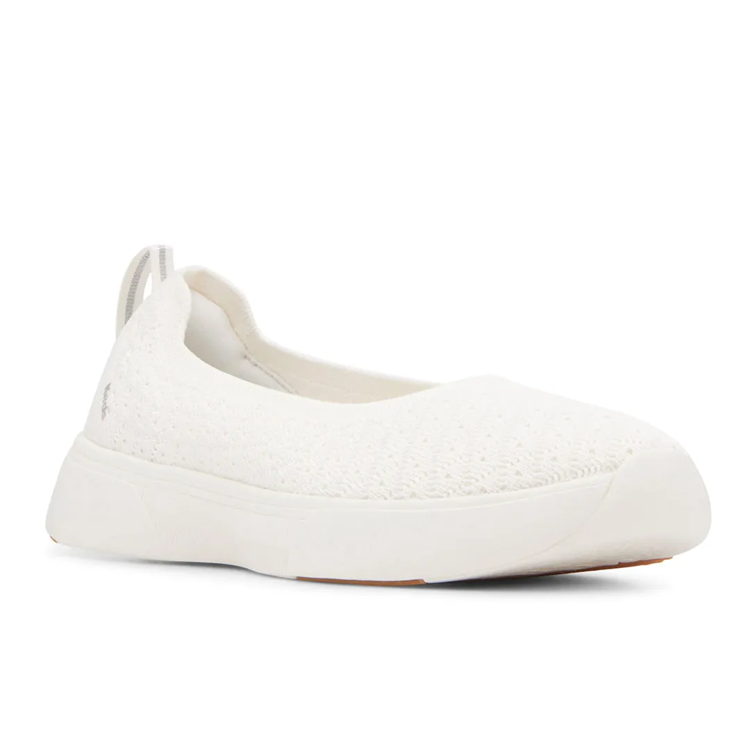Keds Women’s Blisswalk Skimmer Starburst Eng Knit Snow White Sneaker